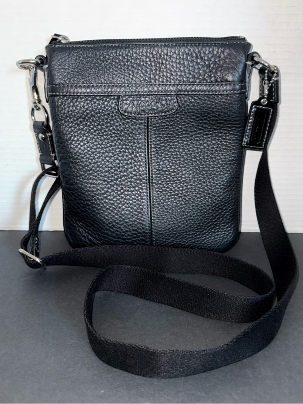 COACH Legacy Penelope Pebbled Leather Zip Pocket CROSSBODY Travel Bag LIKE NEW